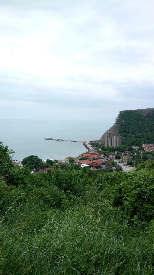Marina Residence Complex Kavarna Bagian luar foto